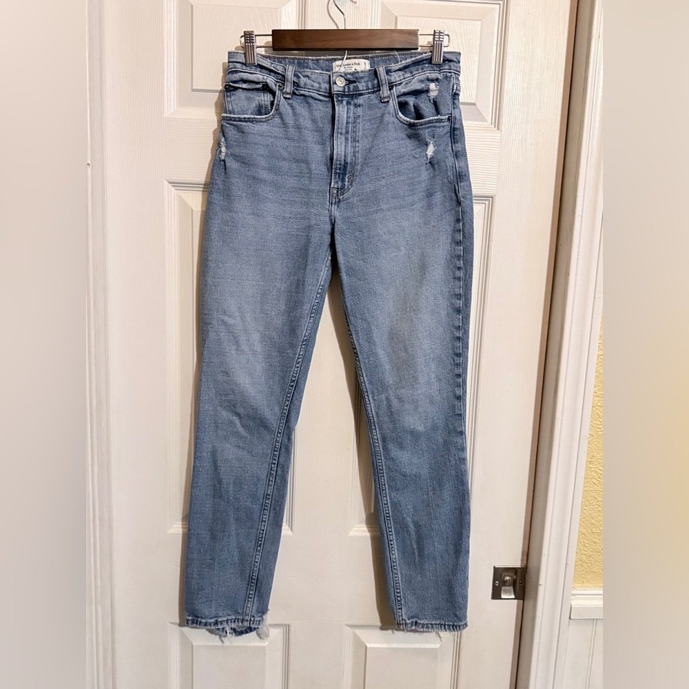 Abercrombie & Fitch The Skinny High Rise Jeans